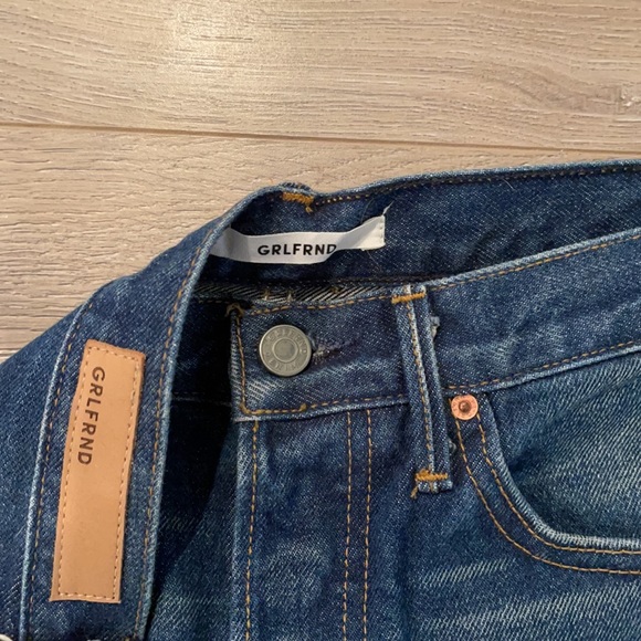 Grlfrnd Jeans - Picture 3 of 3
